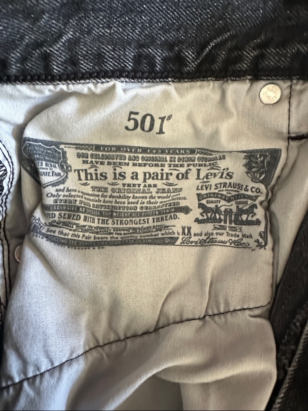 Levi’s Black Denim Cutoff Shorts - Picture 8 of 8